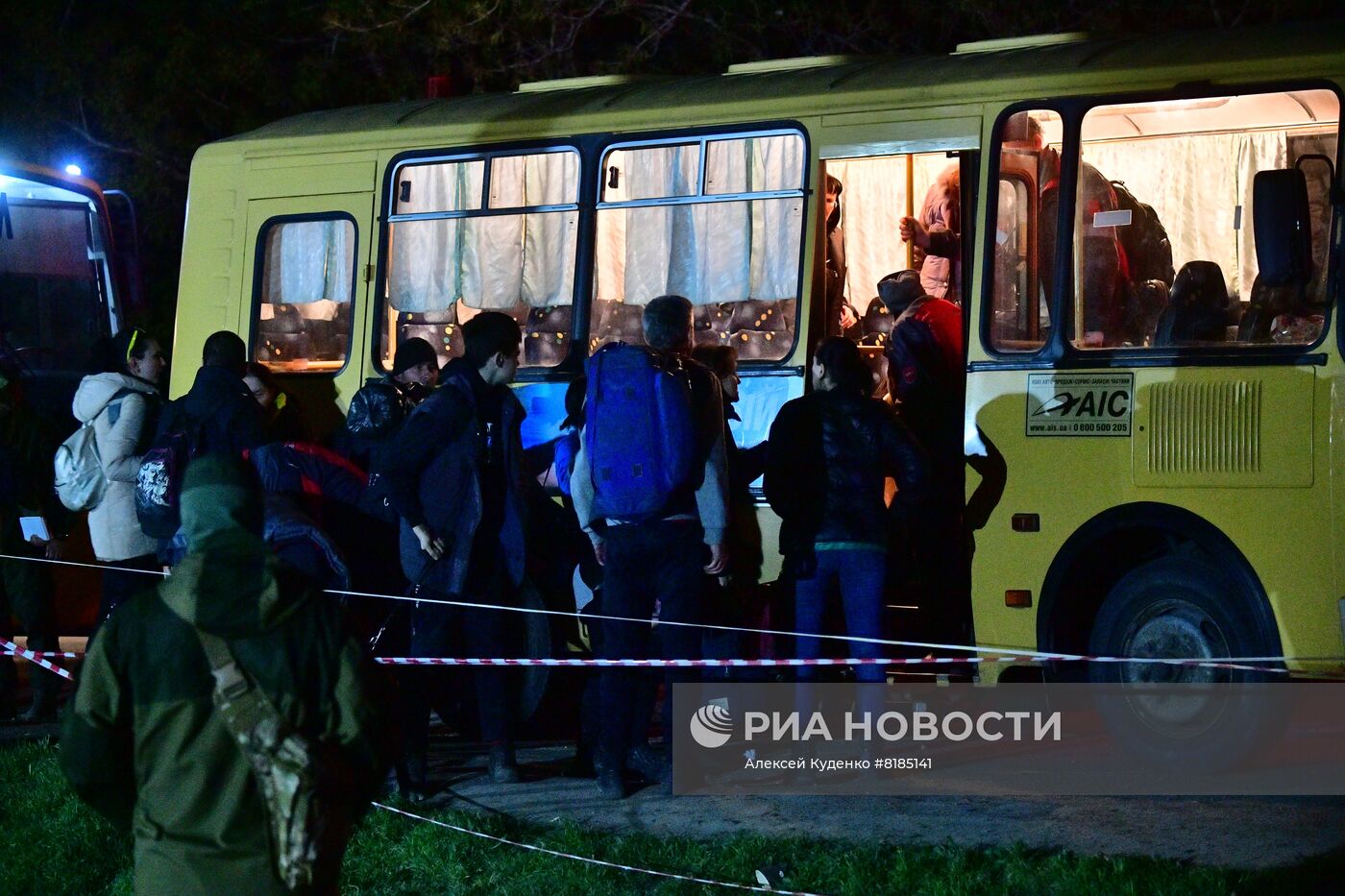 Эвакуация гражданских лиц с завода "Азовсталь"