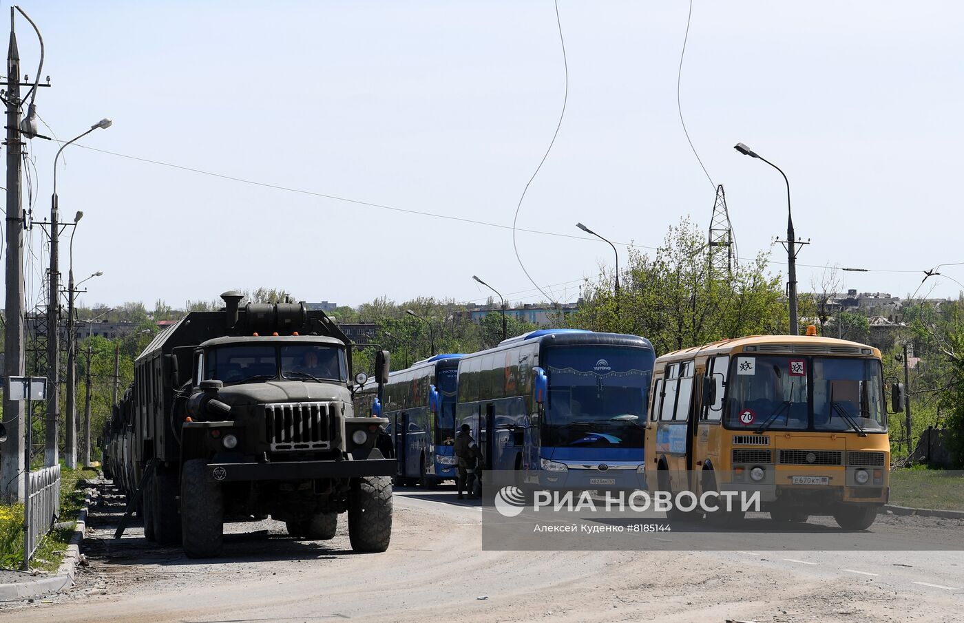 Эвакуация гражданских лиц с завода "Азовсталь"