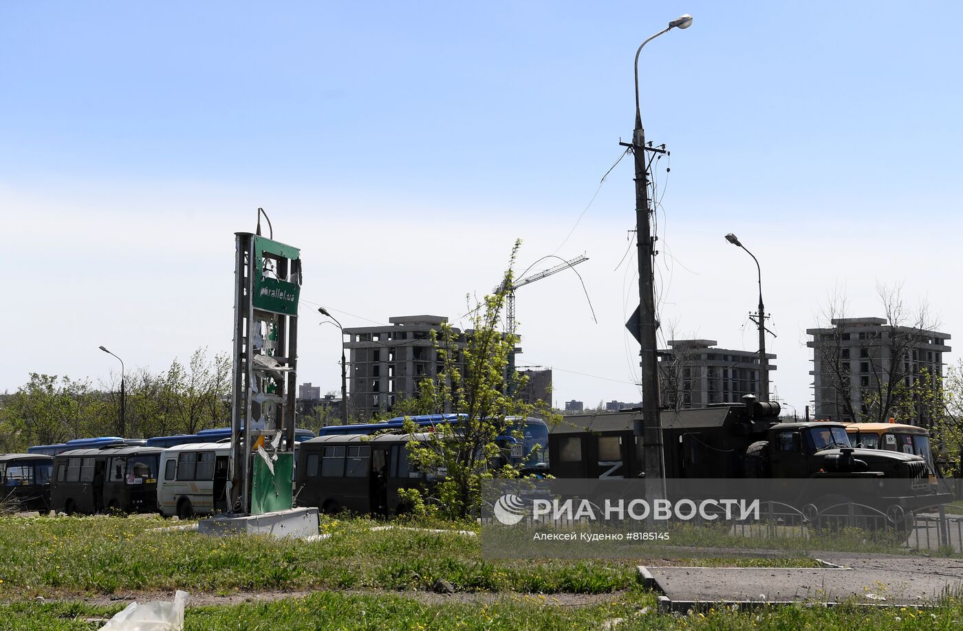 Эвакуация гражданских лиц с завода "Азовсталь"