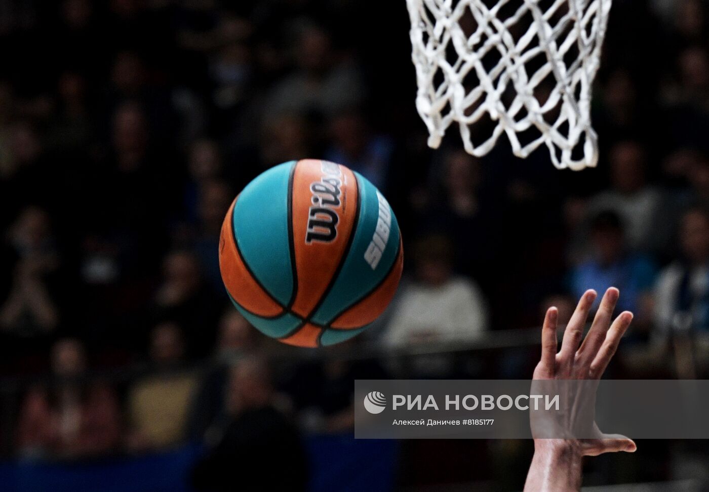 Баскетбол. Единая лига ВТБ. Матч "Зенит" - УНИКС
