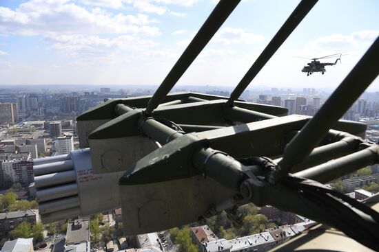 Репетиция воздушного парада Победы в Новосибирске