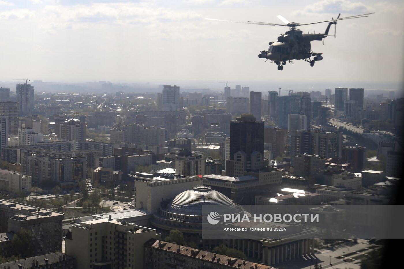 Репетиция воздушного парада Победы в Новосибирске