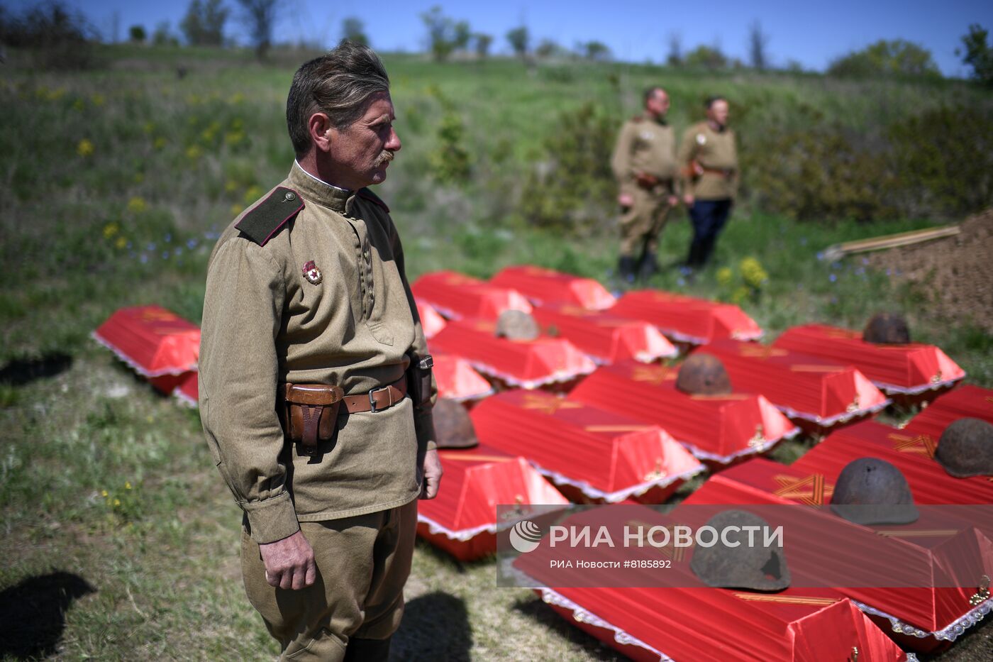 Перезахоронение останков советских солдат на Мемориале Славы в Мелитопольском районе