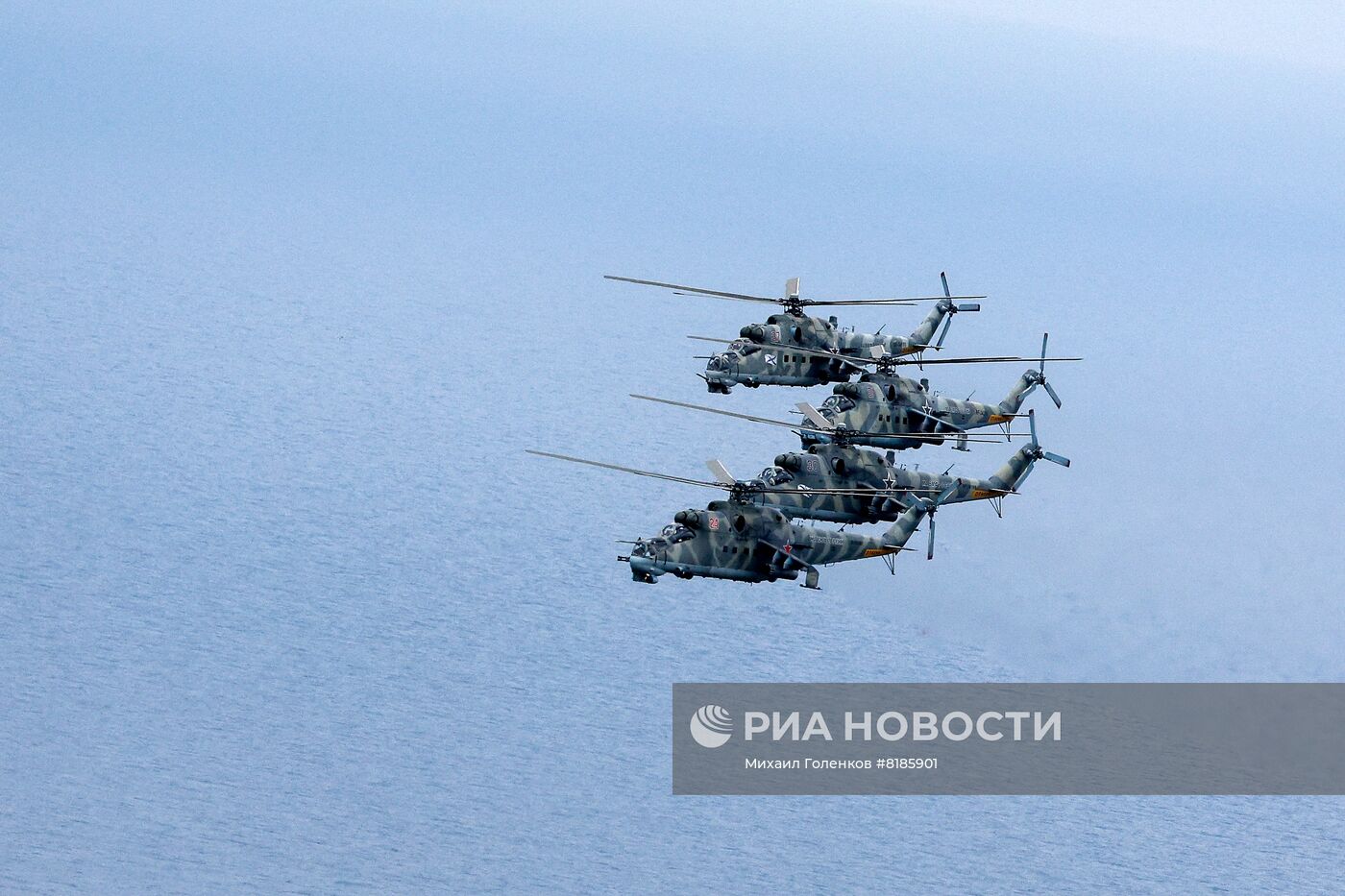 Генеральная репетиция воздушной части парада ко Дню Победы в Калининграде