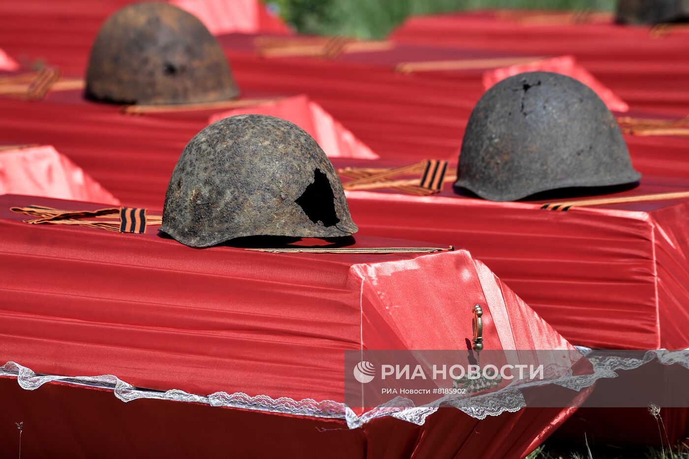 Перезахоронение останков советских солдат на Мемориале Славы в Мелитопольском районе