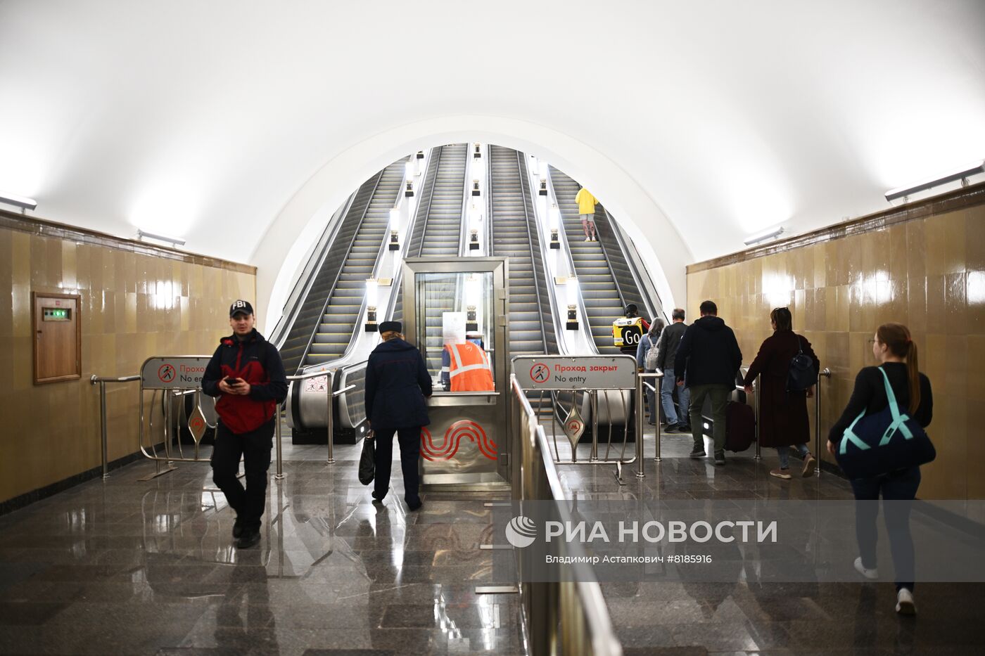 Станцию метро "Рижская" открыли после реконструкции