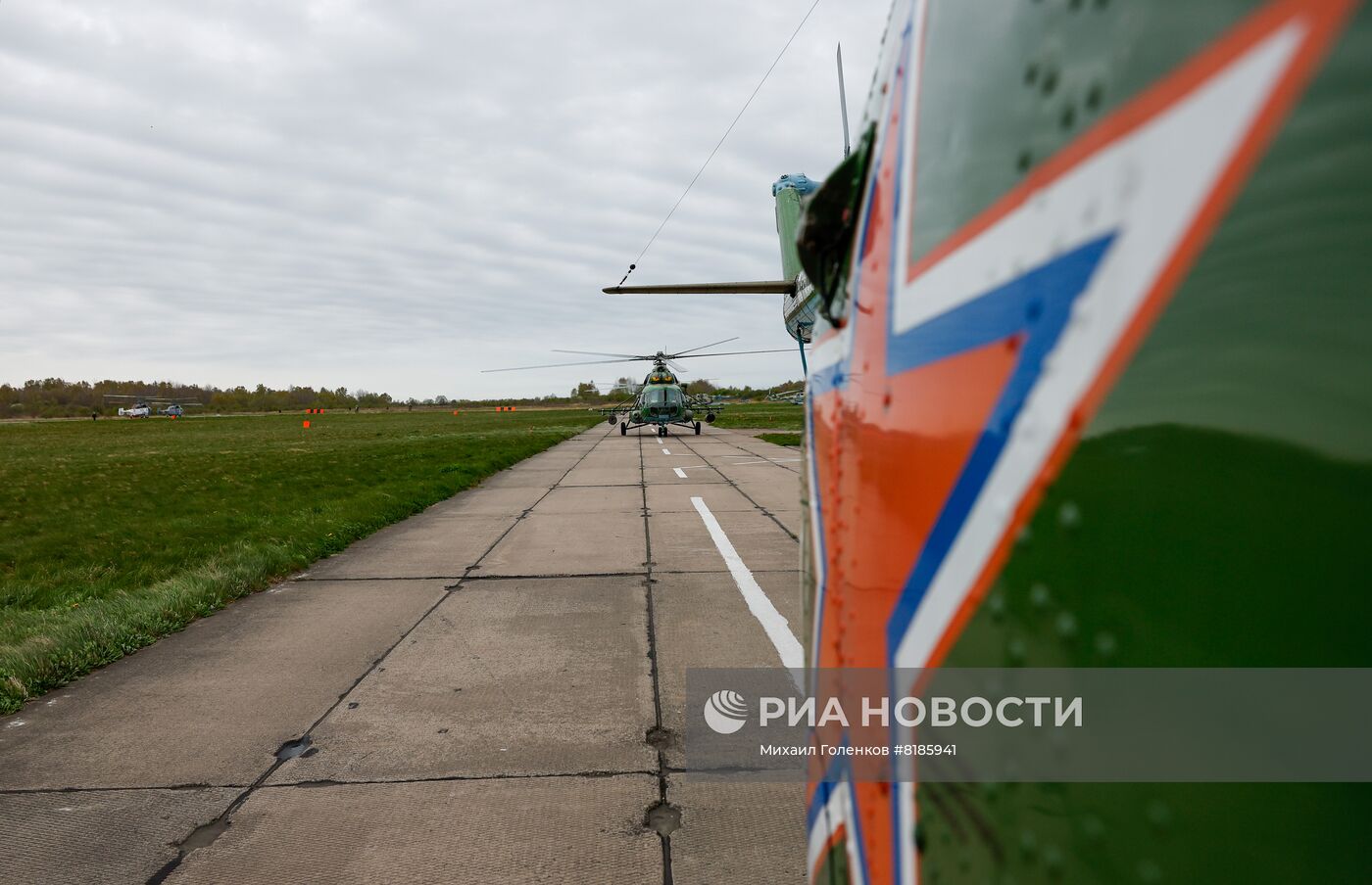 Генеральная репетиция воздушной части парада ко Дню Победы в Калининграде