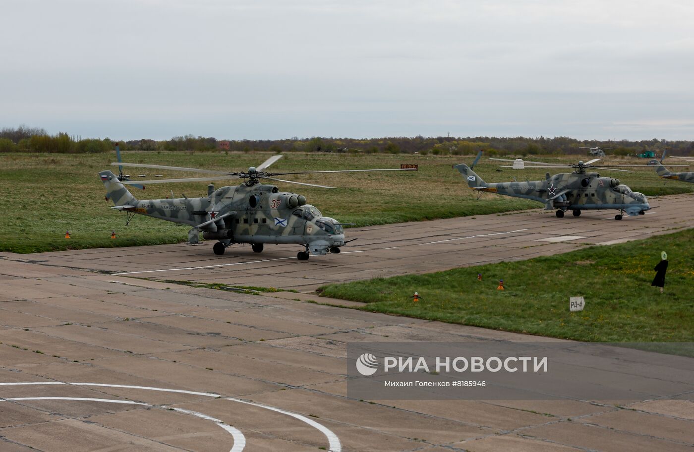 Генеральная репетиция воздушной части парада ко Дню Победы в Калининграде