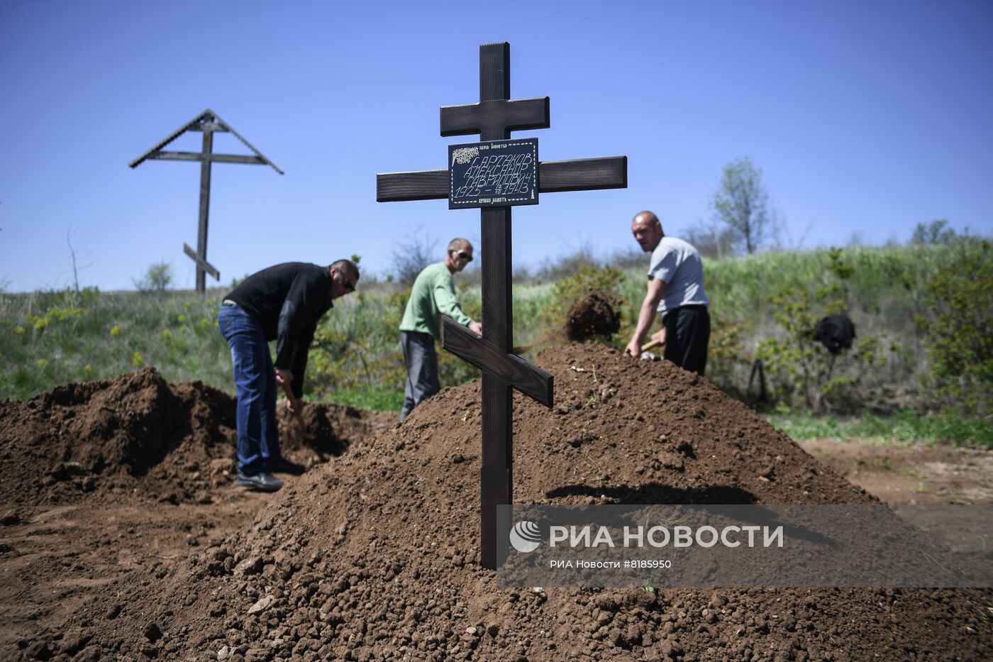 Перезахоронение останков советских солдат на Мемориале Славы в Мелитопольском районе