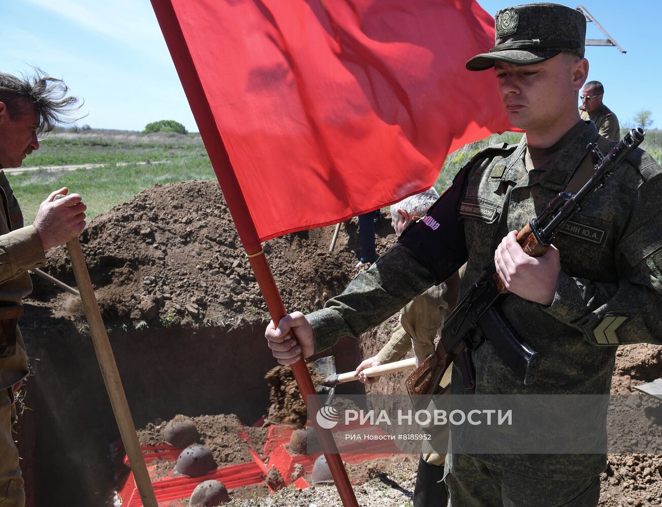 Перезахоронение останков советских солдат на Мемориале Славы в Мелитопольском районе