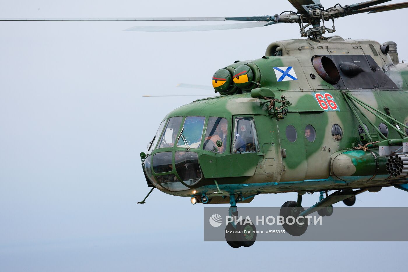 Генеральная репетиция воздушной части парада ко Дню Победы в Калининграде