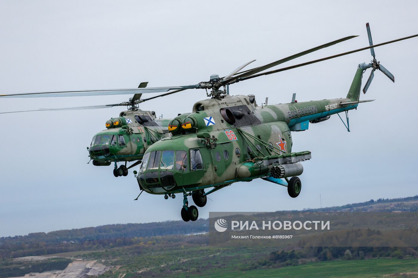 Генеральная репетиция воздушной части парада ко Дню Победы в Калининграде