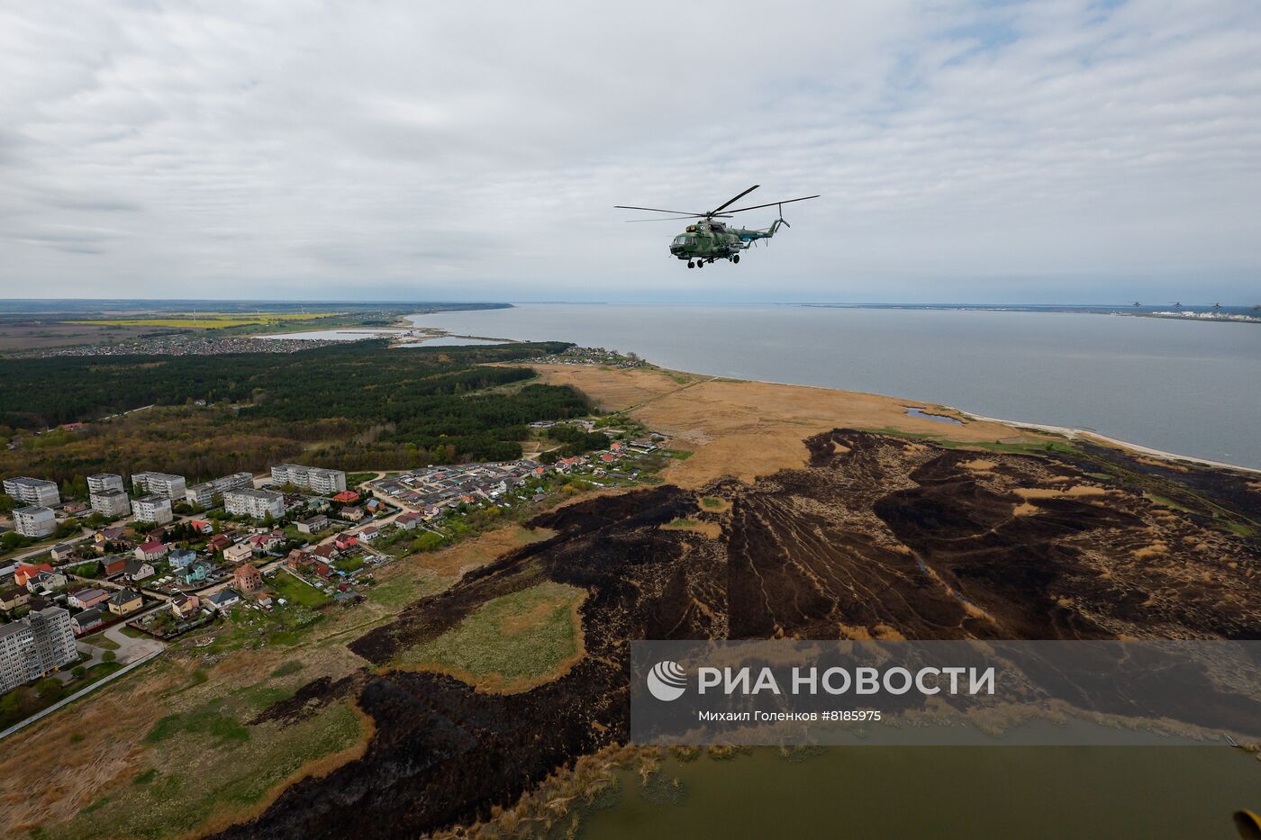 Генеральная репетиция воздушной части парада ко Дню Победы в Калининграде