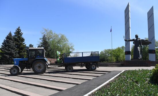 Подготовка к празднованию 9 мая в ДНР