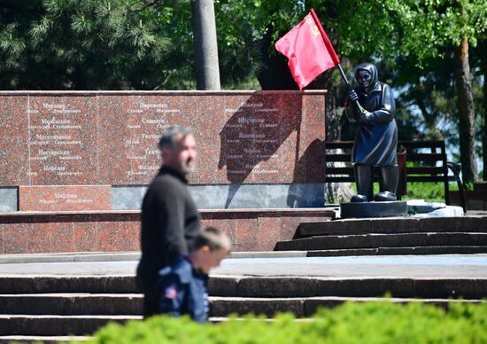 Подготовка к празднованию 9 мая в ДНР