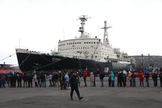 Атомный ледокол "Ленин"