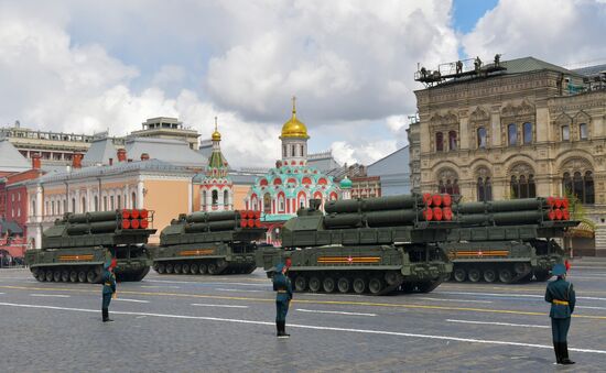 Военный парад, посвящённый 77-й годовщине Победы в Великой Отечественной войне