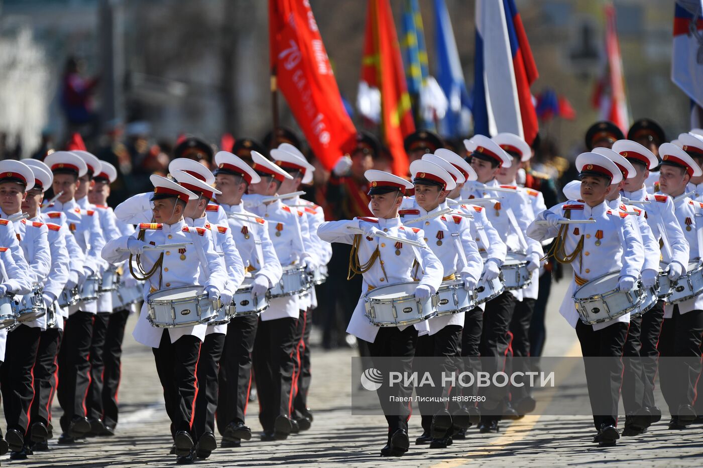Празднование Дня победы в регионах России