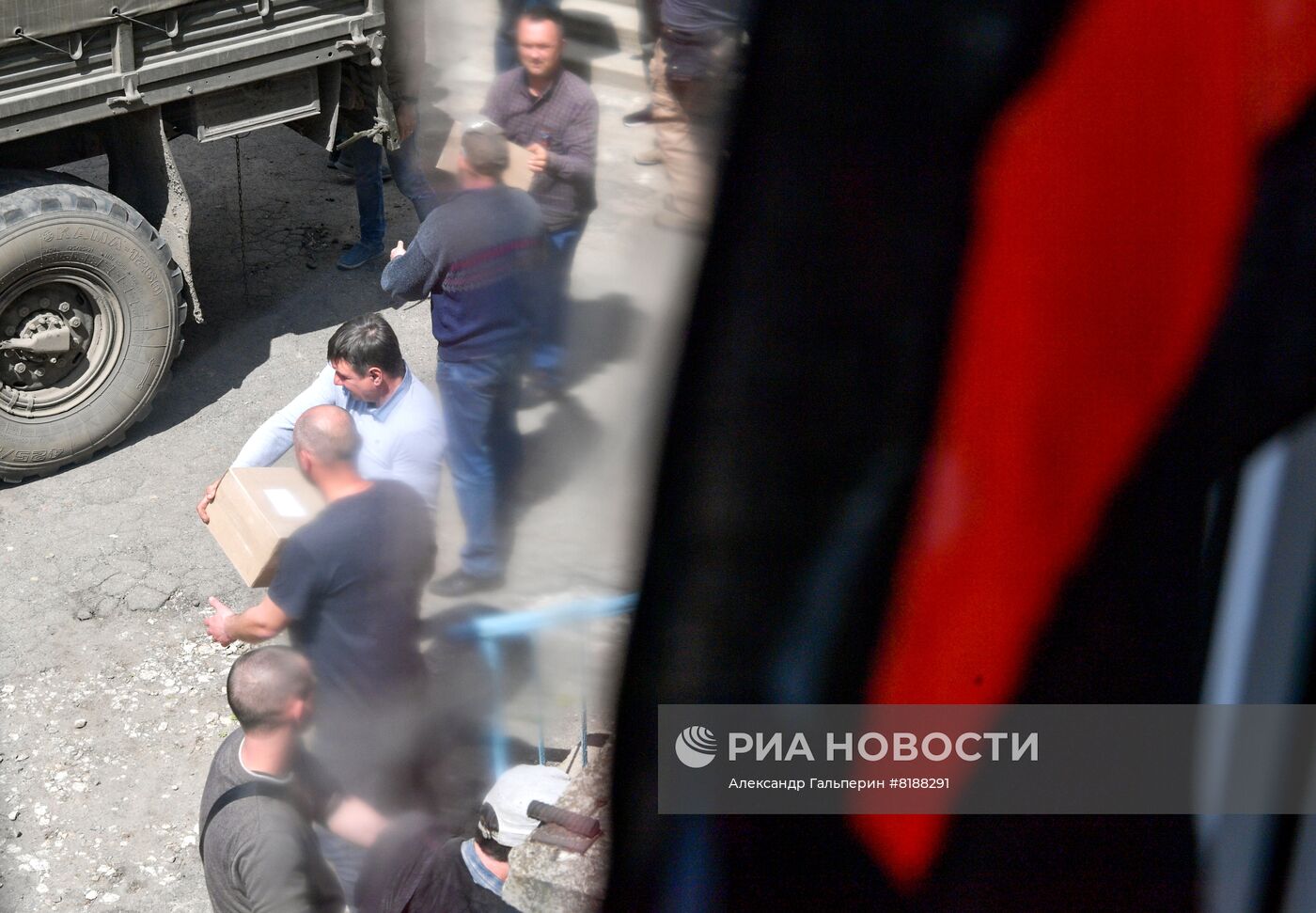 Гумпомощь из РФ доставили в Первомайск в ЛНР
