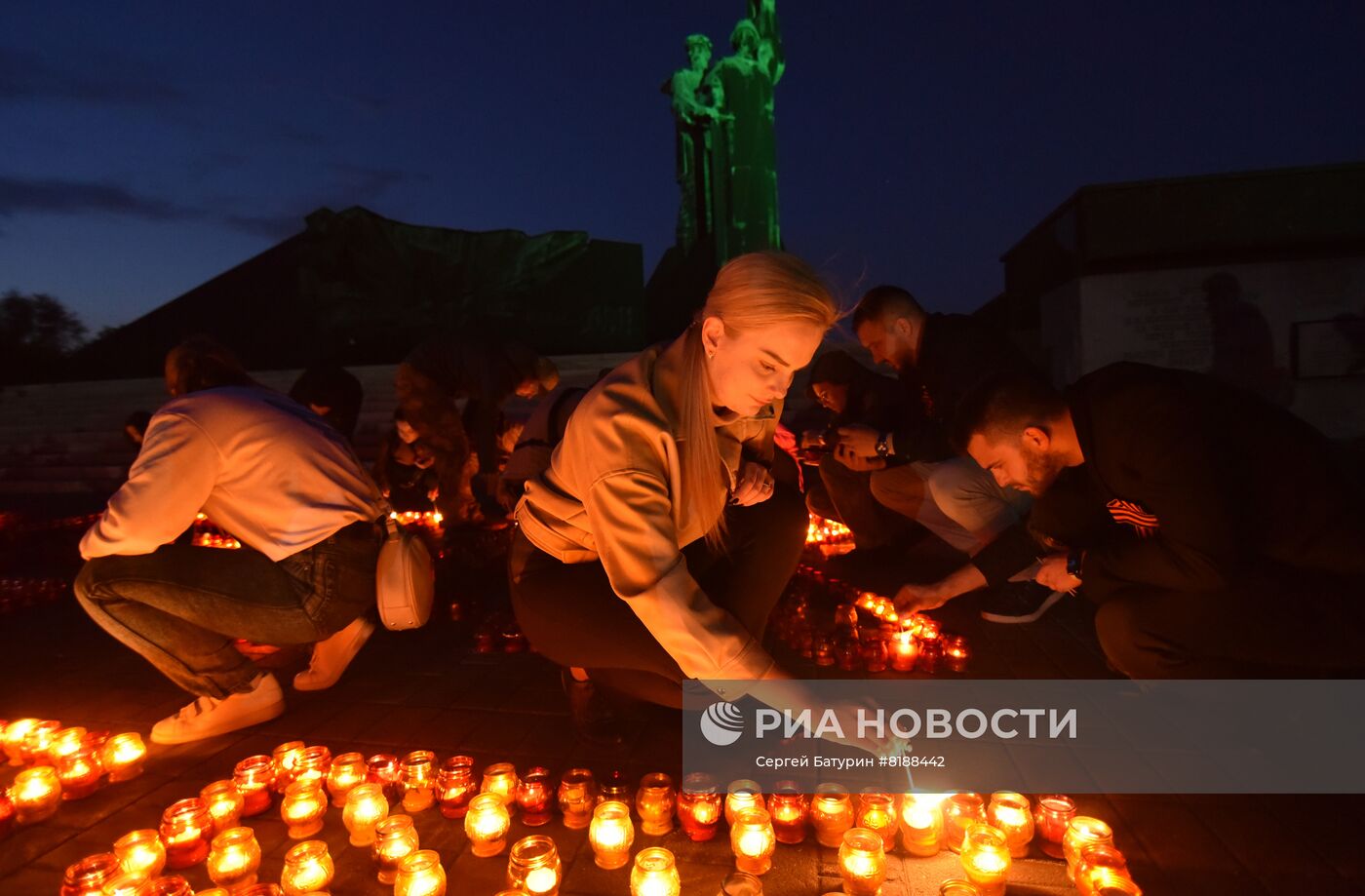 Акция "Свеча памяти" в Донецке
