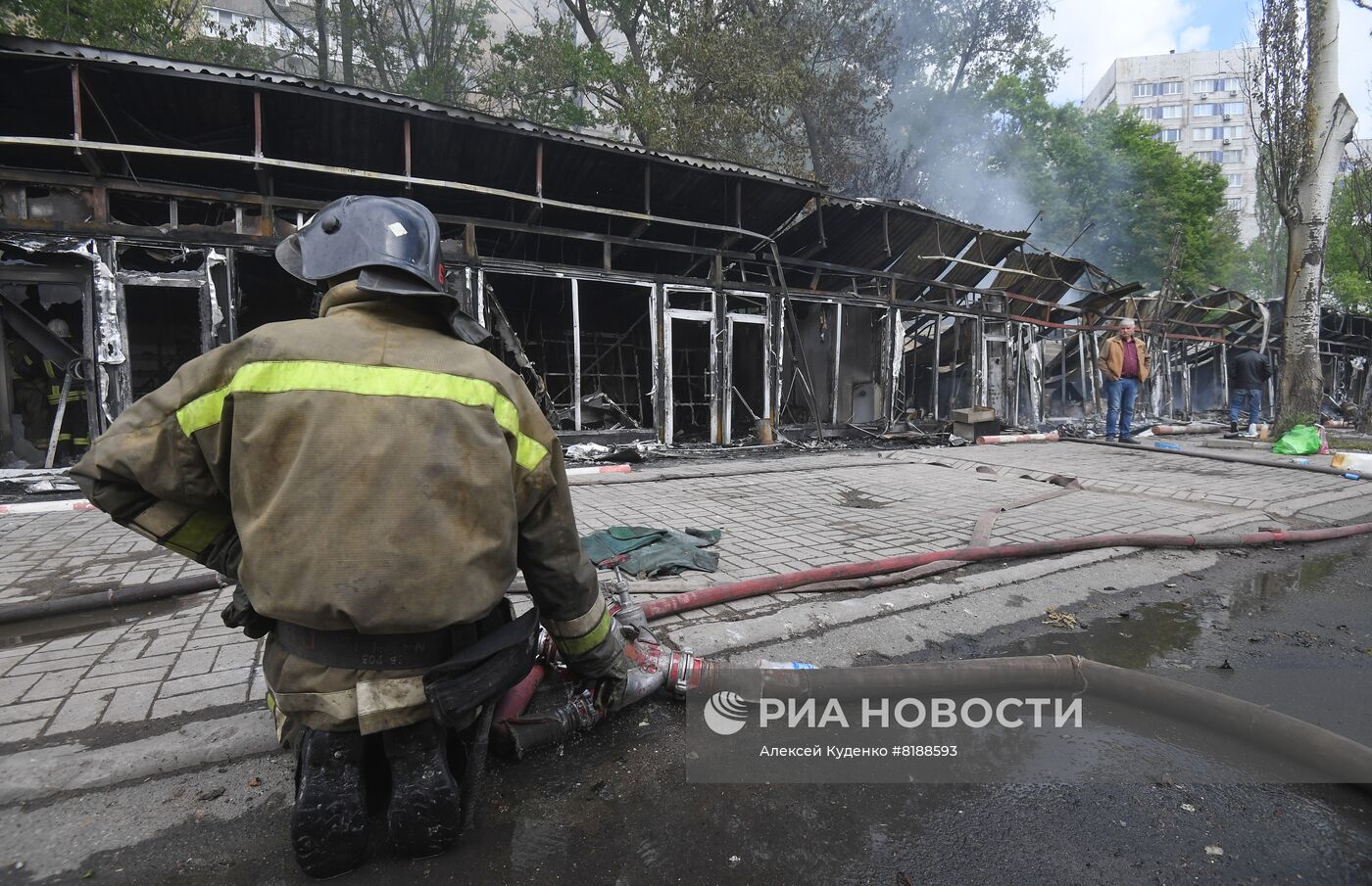 Последствия обстрела в Донецке