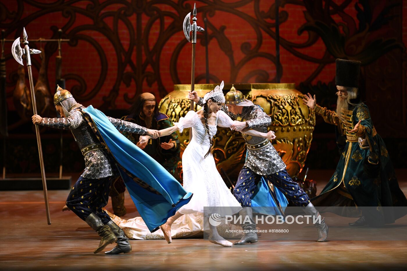Генеральная репетиция балета "Конек-Горбунок" в Новосибирском театре оперы и балета