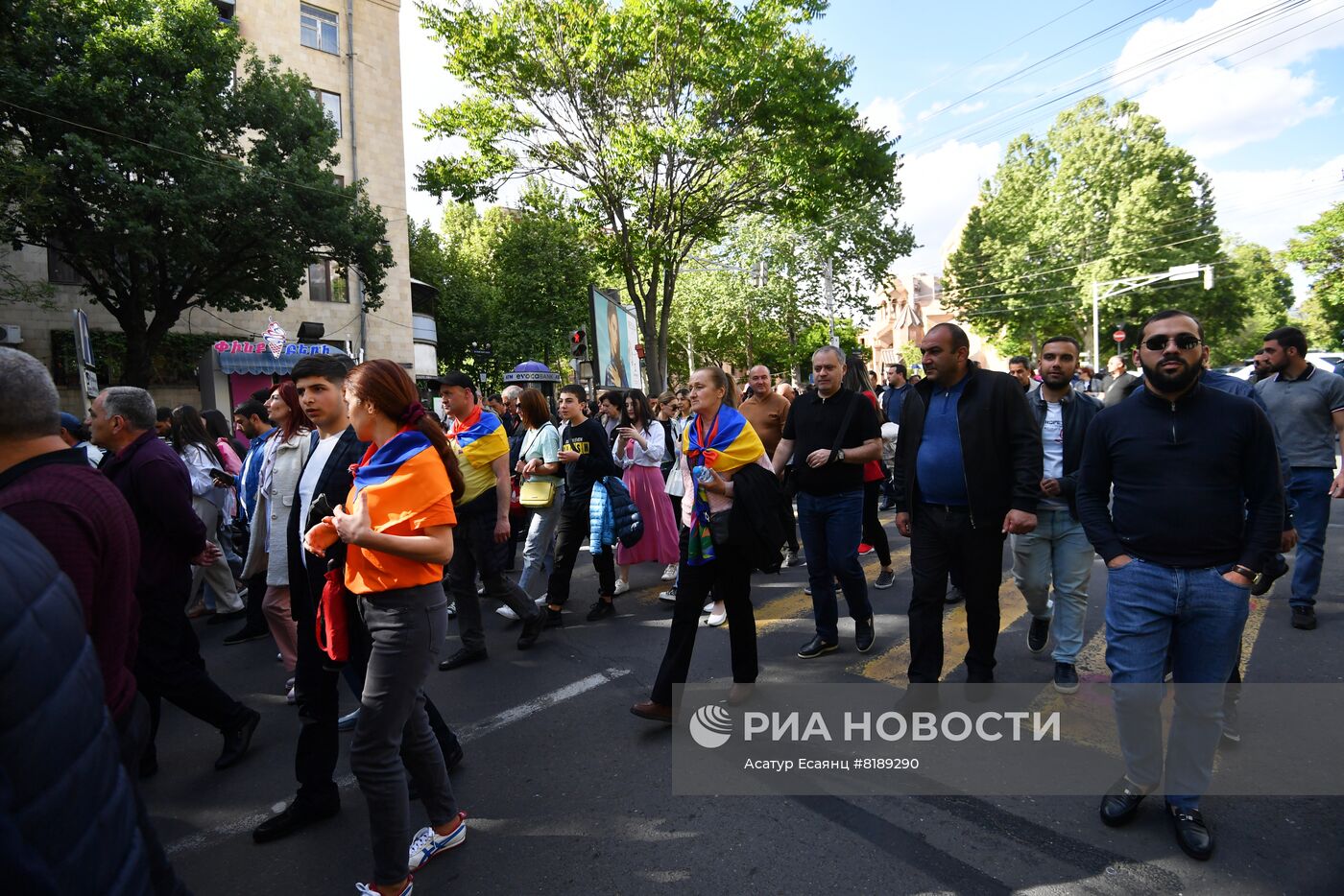 Шествие оппозиции в Ереване