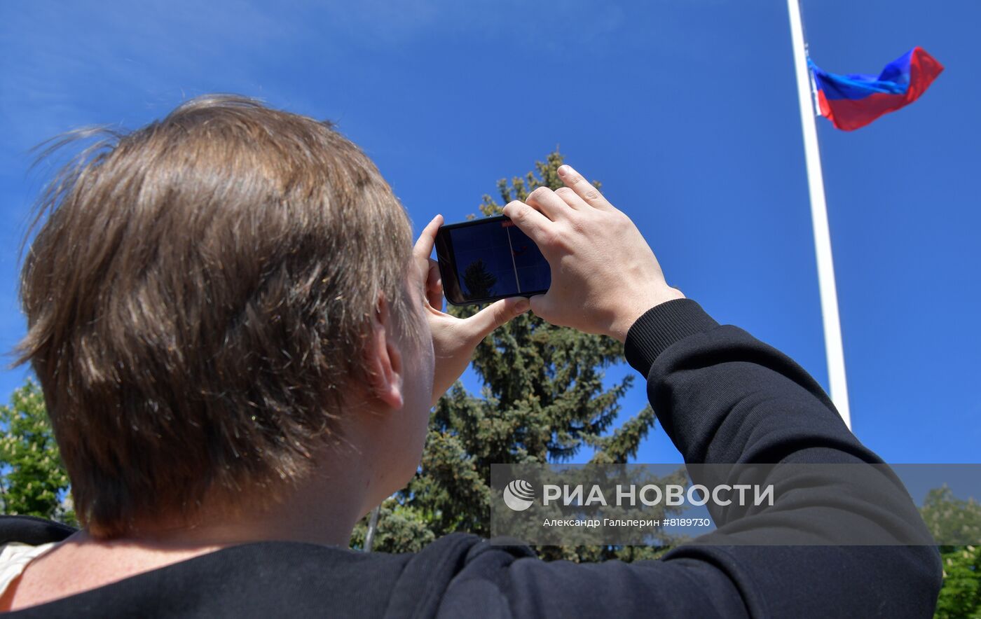 В ЛНР отмечают День Республики