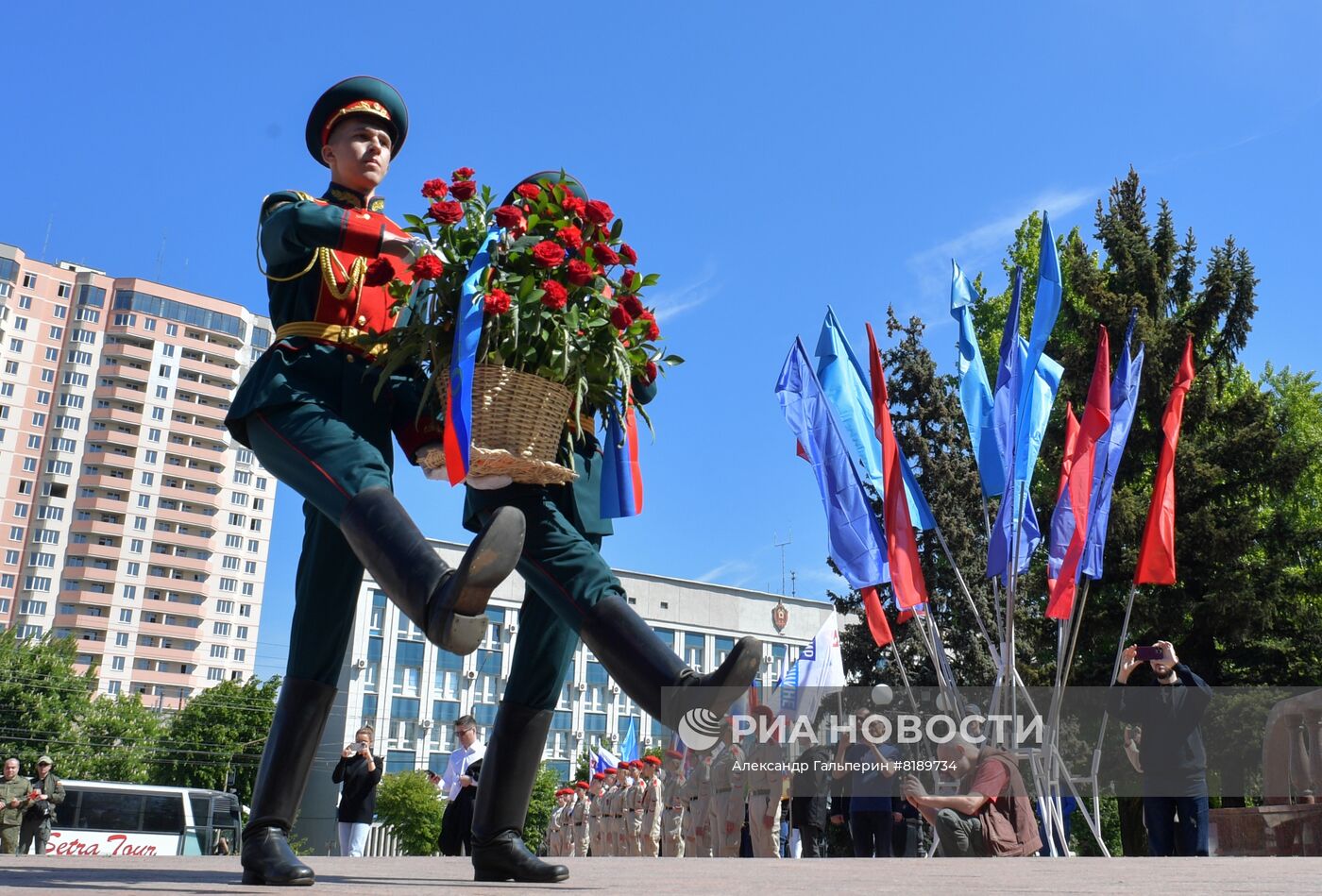 В ЛНР отмечают День Республики