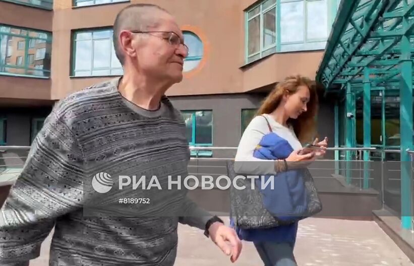 Бывшего министра экономического развития России А. Улюкаева освободили по УДО