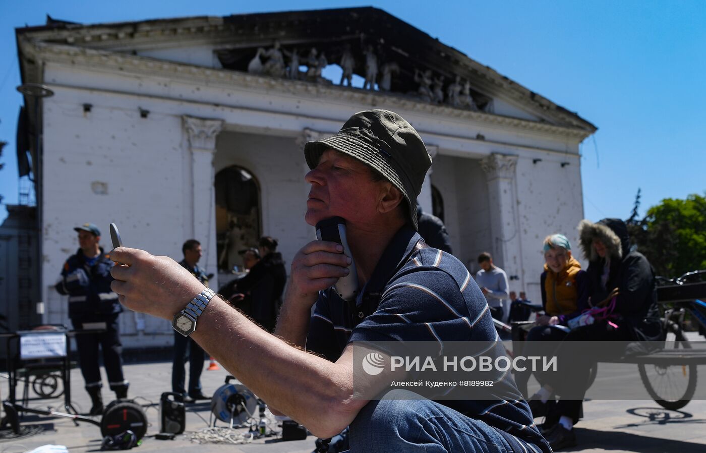 Работа МЧС РФ в Мариуполе