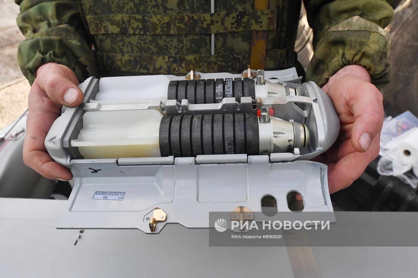 Подготовка к запуску ударного БПЛА "Орлан-10У"