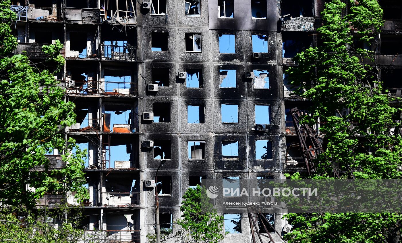 Работа МЧС РФ в Мариуполе