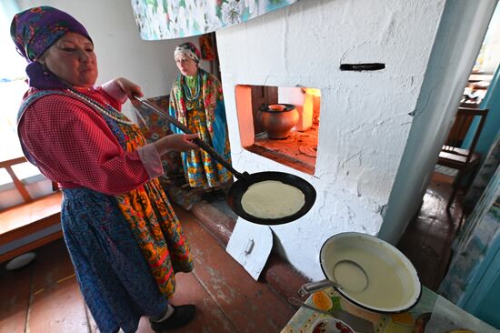 Фольклорный коллектив семейских в Забайкалье