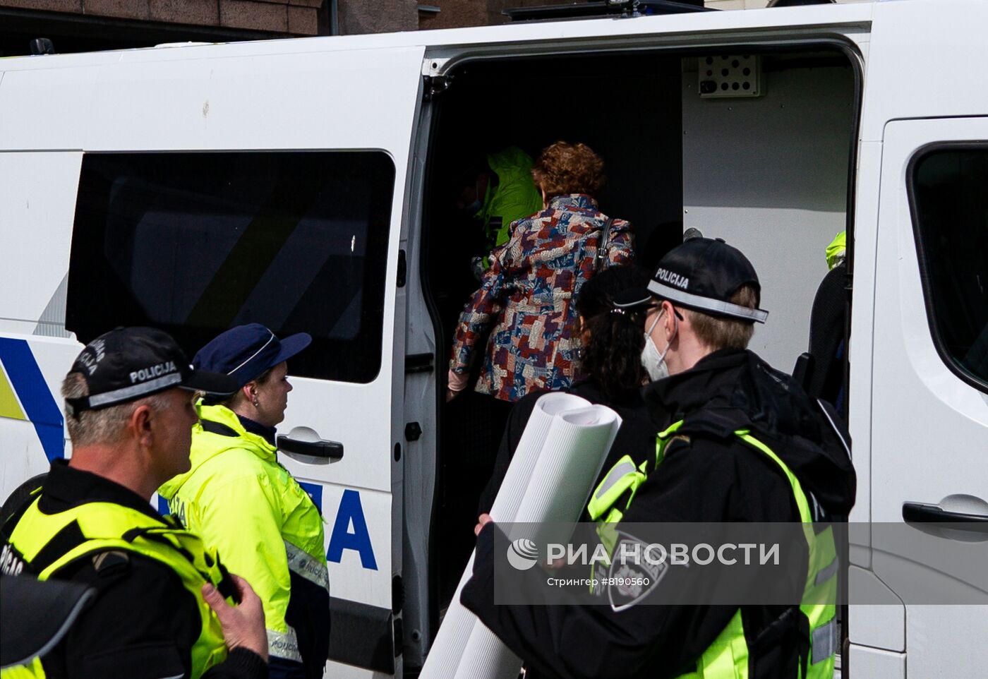 В Риге запретили митинг против сноса памятника Освободителям