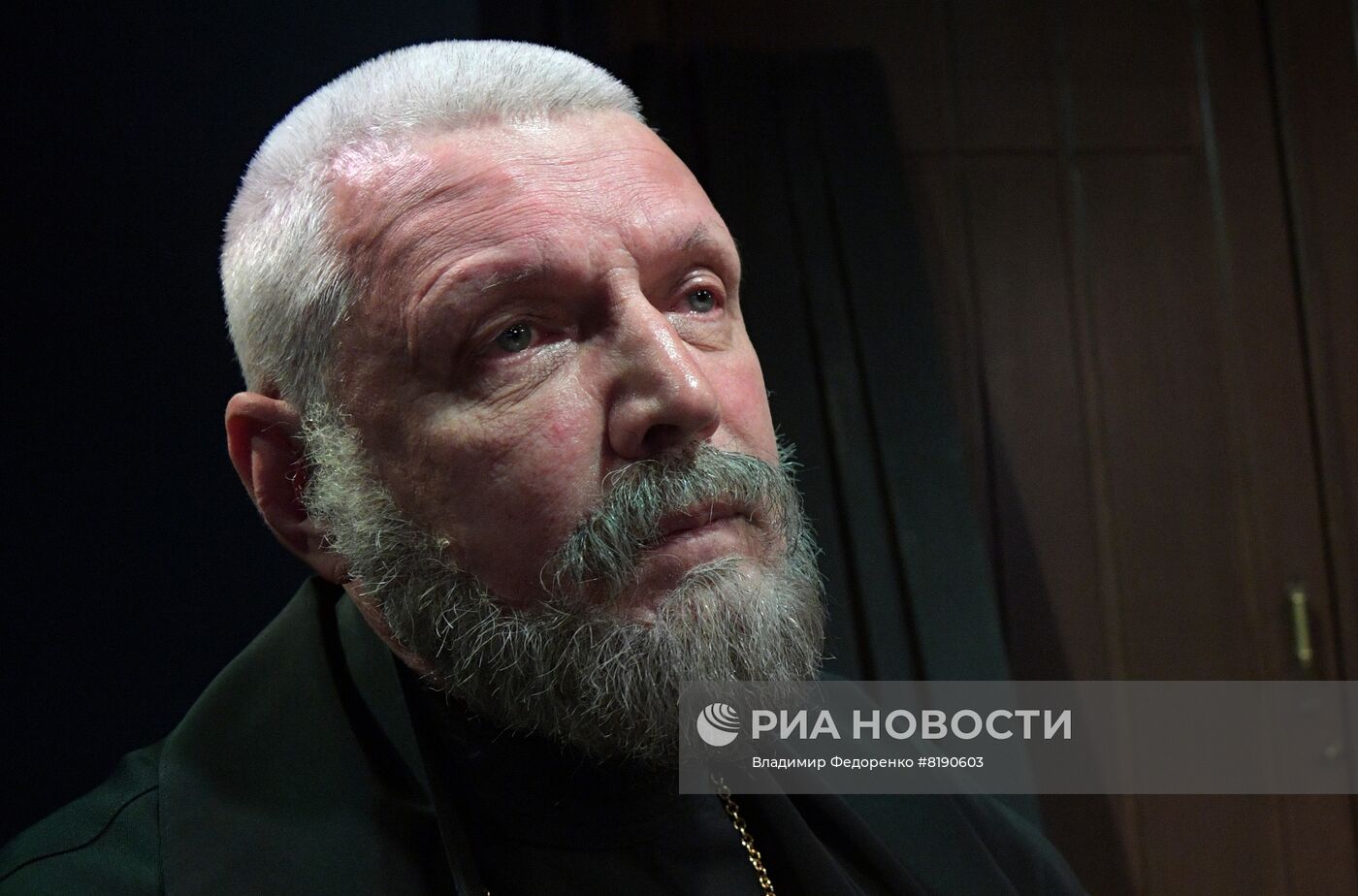 Спектакль "Ангелы вышли покурить" в Московском театре "Школа современной пьесы"