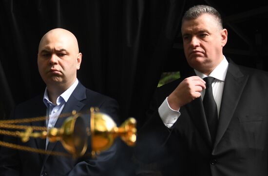 Мероприятия памяти В. Жириновского на Новодевичьем кладбище