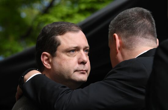 Мероприятия памяти В. Жириновского на Новодевичьем кладбище