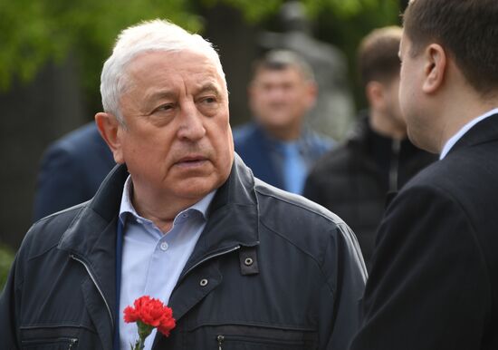 Мероприятия памяти В. Жириновского на Новодевичьем кладбище