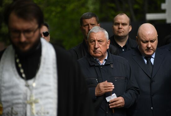 Мероприятия памяти В. Жириновского на Новодевичьем кладбище