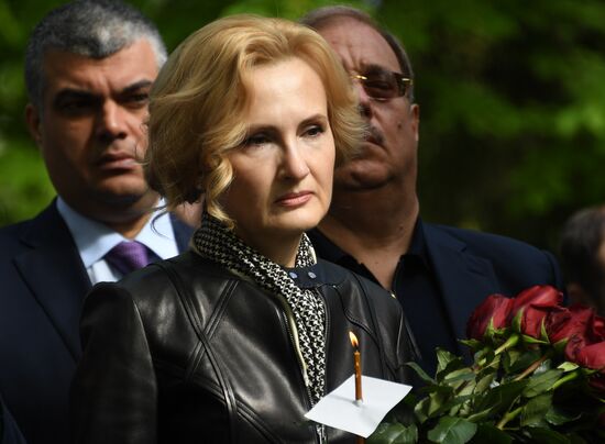 Мероприятия памяти В. Жириновского на Новодевичьем кладбище