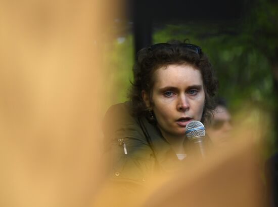 Мероприятия памяти В. Жириновского на Новодевичьем кладбище