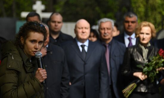 Мероприятия памяти В. Жириновского на Новодевичьем кладбище