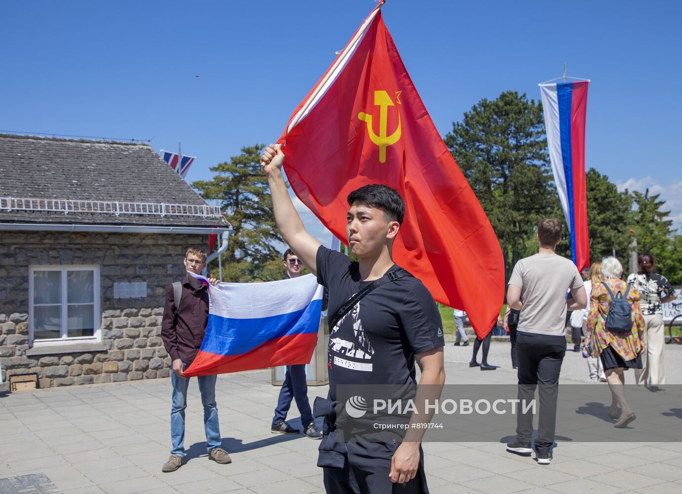 Торжественное шествие по случаю 77-й годовщины освобождения концлагеря "Маутхаузен" в Австрии