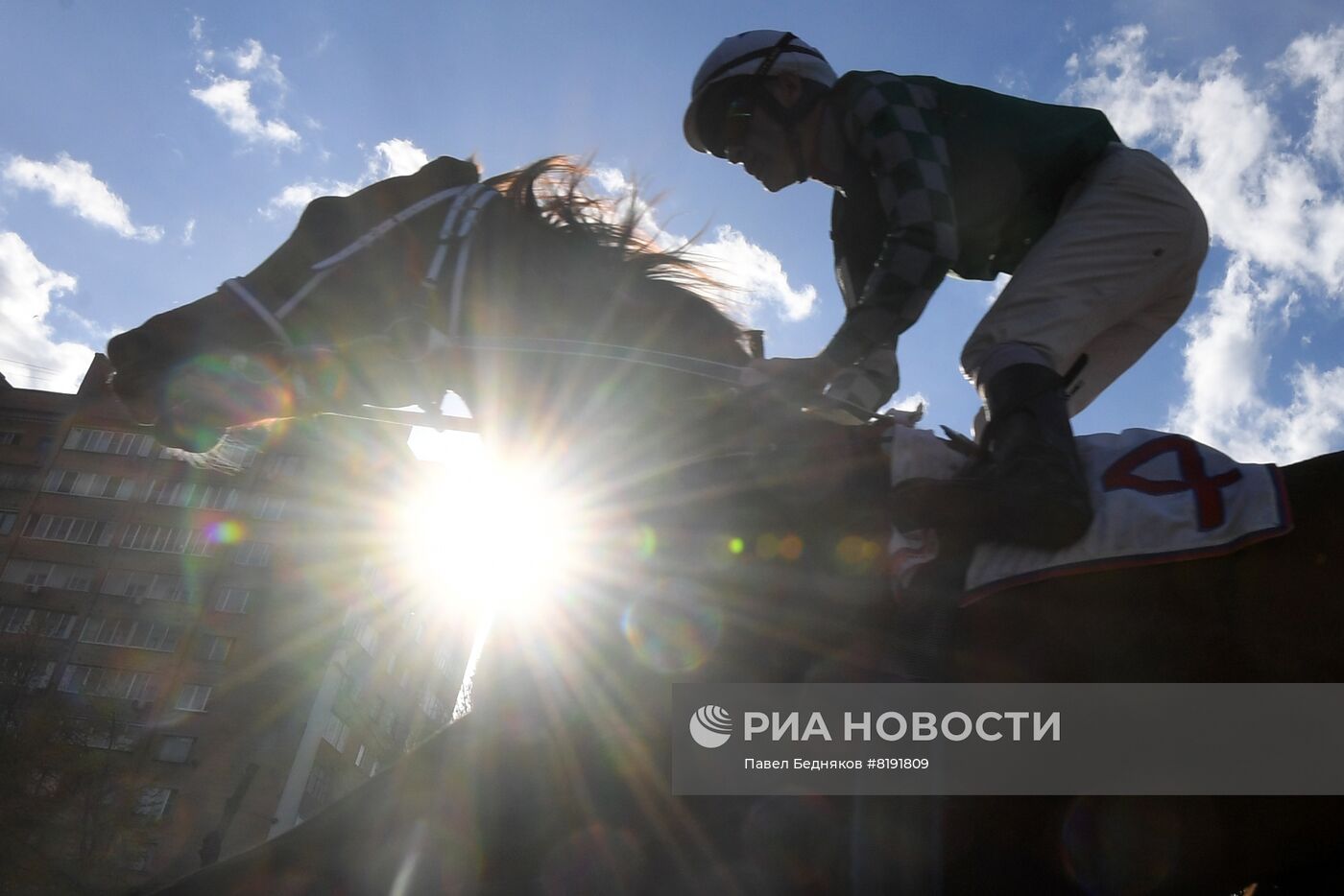 Открытие скакового сезона в Москве