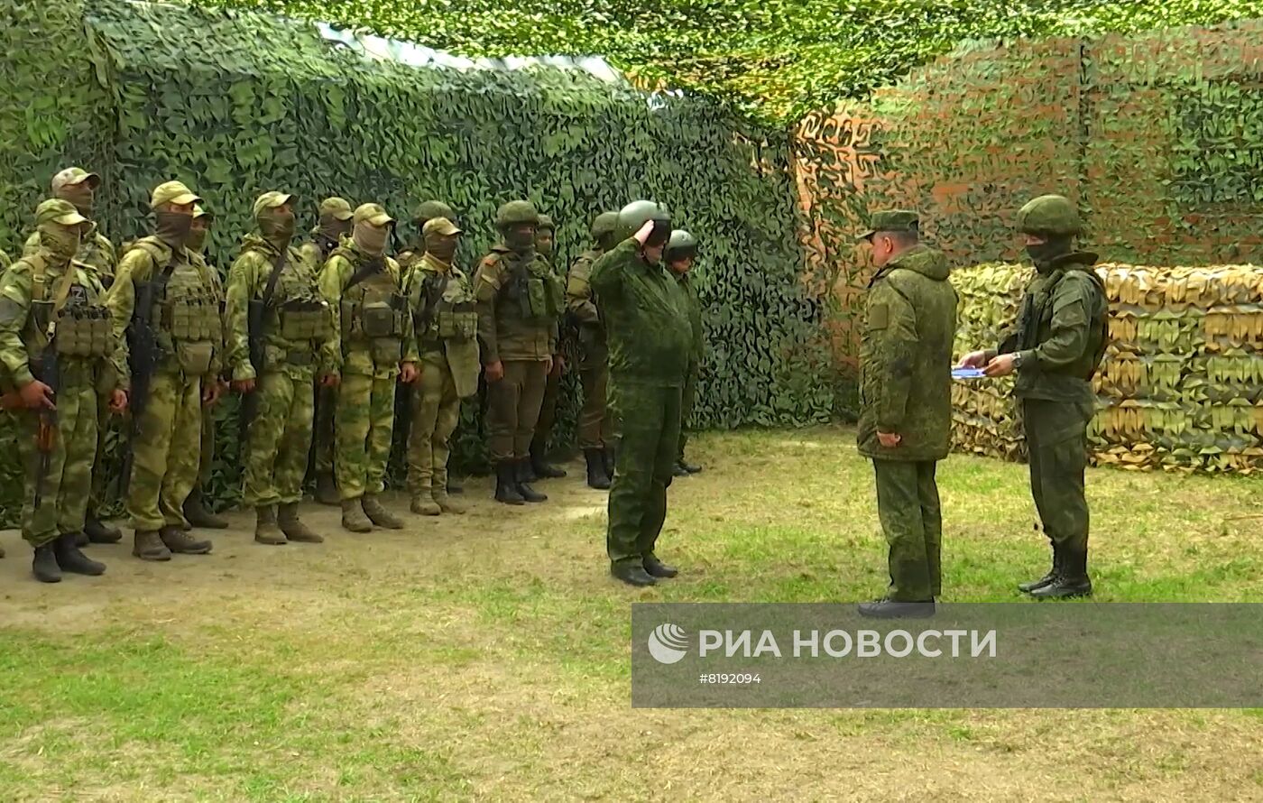 Командующий войсками ЗВО вручил госнаграды военнослужащим, проявившим героизм в ходе специальной военной операции