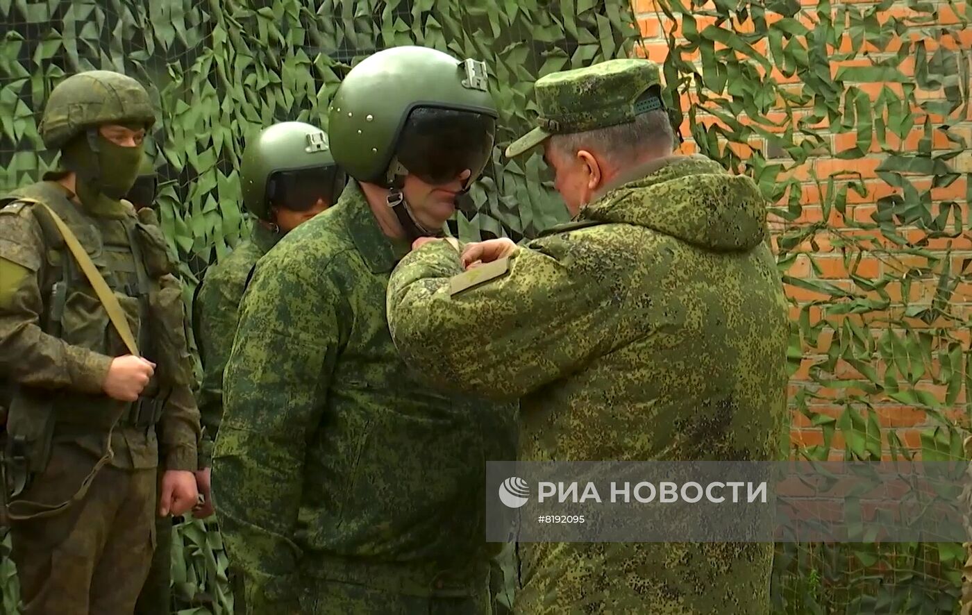 Командующий войсками ЗВО вручил госнаграды военнослужащим, проявившим героизм в ходе специальной военной операции