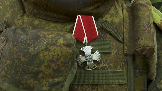 Командующий войсками ЗВО вручил госнаграды военнослужащим, проявившим героизм в ходе специальной военной операции 