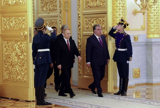 Президент РФ В. Путин принял участие во встрече лидеров государств - членов ОДКБ