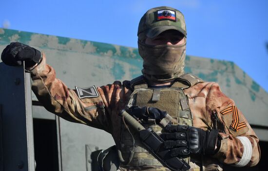 С "Азовстали" вывозят раненых украинских военных